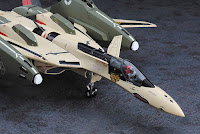 Hasegawa 1/72 VF-19EF/A ISAMU SPECIAL 