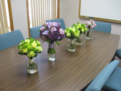 The bride 39s bouquet was purple hydrangea cool water roses purple freesia