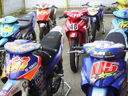 beda genk motor dan club motor