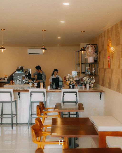 De Huis Cafe Semarang Jam Buka
