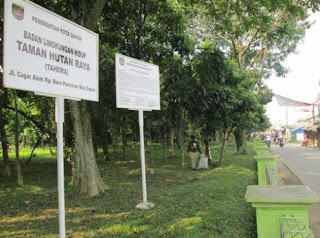 Taman Hutan Raya (Tahura) yang dahulunya merupakan Cagar Alam di Kec. Pancoran Mas, Depok