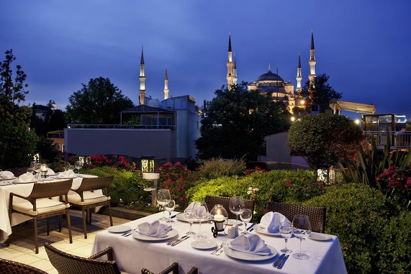 İstanbul'un Kalbinde eşsiz bir mekan  Eresin Crown Hotel