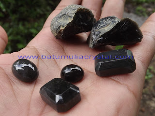 JAVA GEMSTONES Batu  Black Obsidian  dari  Garut Papandayan