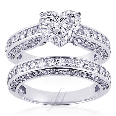 Heart Shaped Diamond Bridal Wedding Ring Set With Round Diamonds Set In Pave