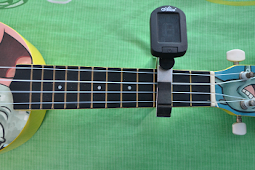 kunci dalam bermain ukulele sangatlah mudah, asma seperti kunci gitar
