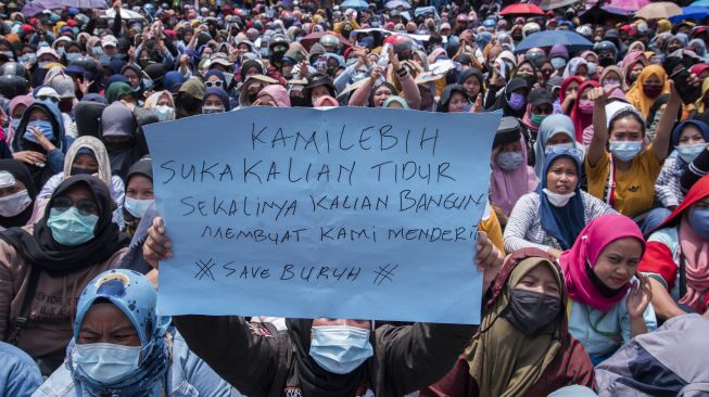 Teken UU Cipta Kerja, Buruh Jatim Sebut Jokowi Paksakan Kehendak