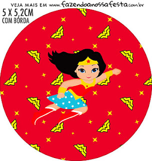Wonder Woman Free Printable Cupcake Wrappers and Toppers. 