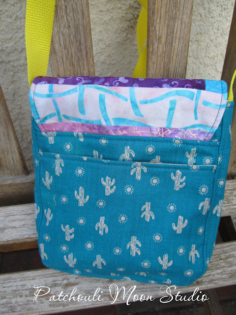 back of purse with pocket
