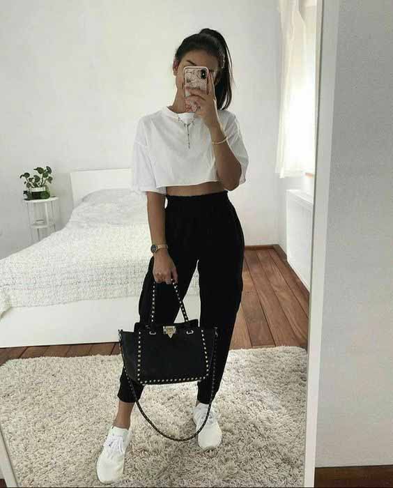 8 maneiras de usar t-shirt cropped com calça