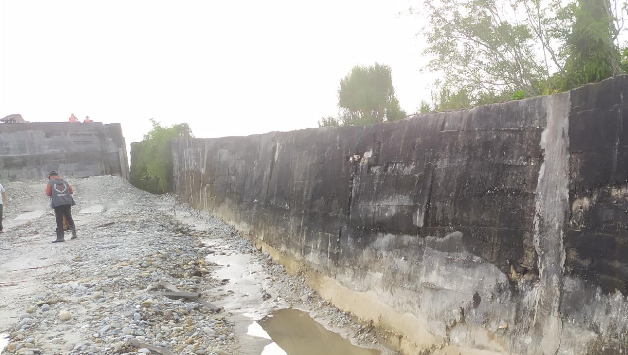  Dinding  Beton Penahan  tanah  Jembatan Kilangan Kuala Baru 
