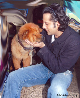 Bollywood_Celebrities_With_Their_Pets