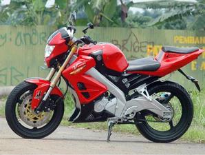 Yamaha V-ixion With CBR 1000 and BMW 1000 Unification Modify