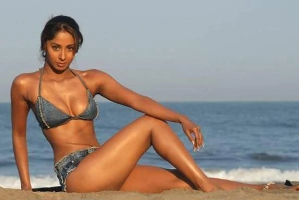 Sangita Ghosh bikini indian tv actress