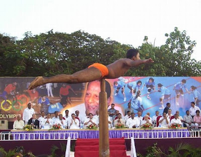 Mallakhamb - Extreme Indian Pole Dancing Seen On www.coolpicturegallery.net