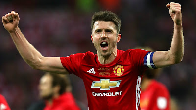 Manchester United Captain Carrick to Retire At End Of Season