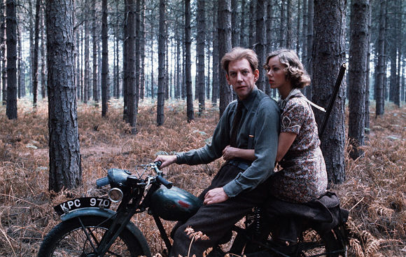 Donald Sutherland and Jenny Agutter on a motorbike