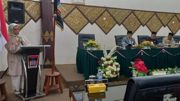 Pemko Padang dan DPRD Setujui Ranperda Penyelenggaraan Transportasi Darat Menjadi Perda