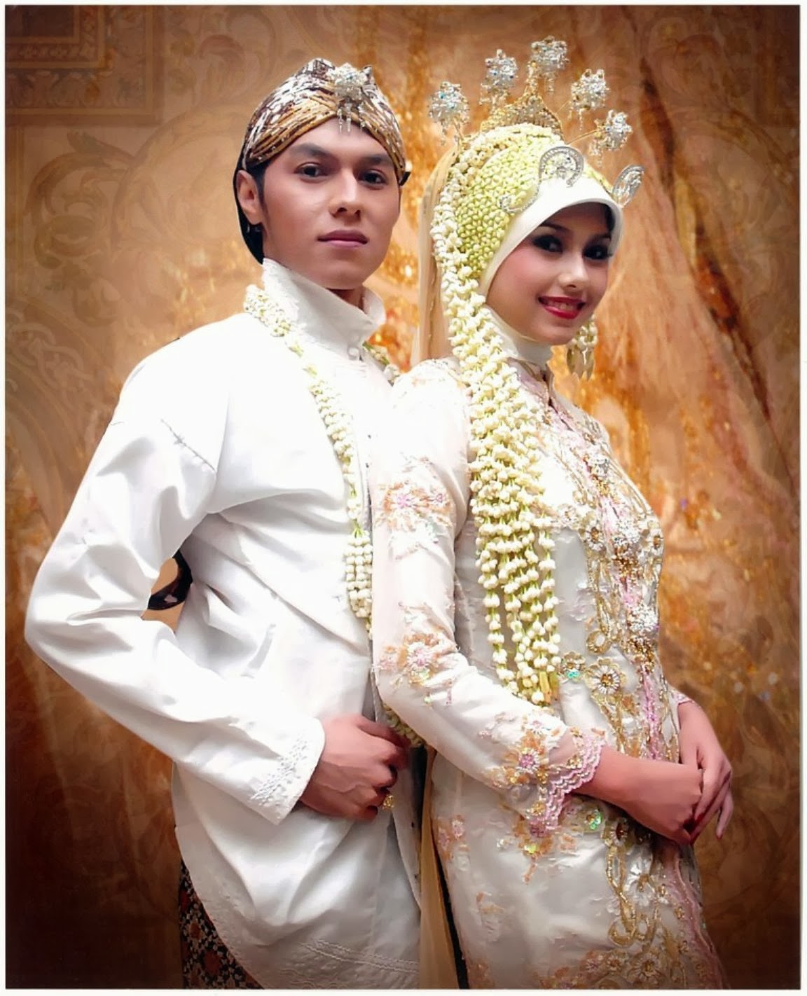  Foto  Kebaya  Baju  Gaun Busana Pengantin  Muslimah Modern  