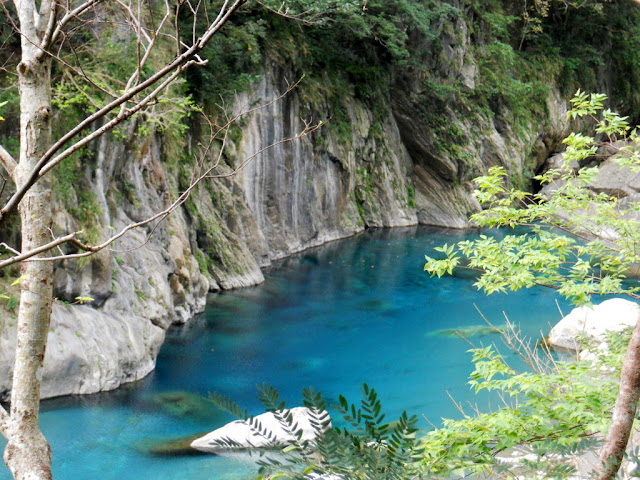 taroko shakadang trail