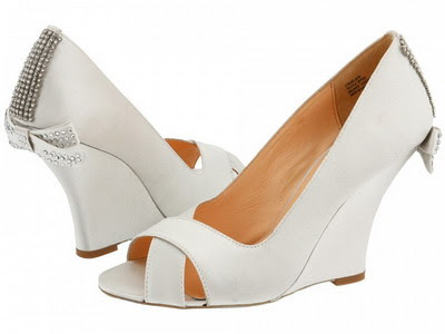 White'Wedge Wedding Shoes' Posted by kimie at 0857