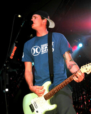 tom delonge blink 182. tom delonge blink 182. of