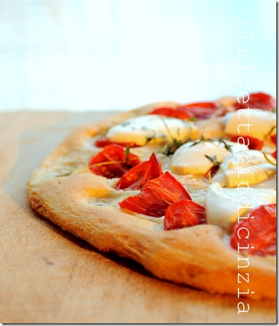 Focaccia pomodorini mozzarella di bufala