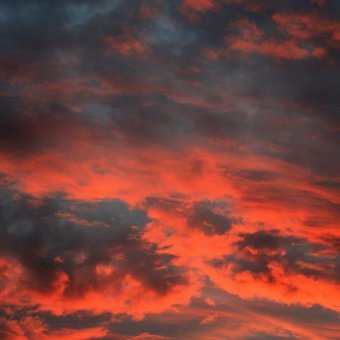 Masya'Alloh..Langit Indonesia Merah Jingga Pertanda Apakah ini?