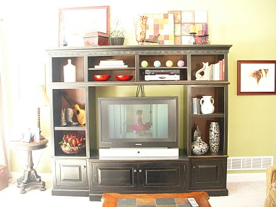 Hope Studios: Entertainment Unit Decorating Ideas