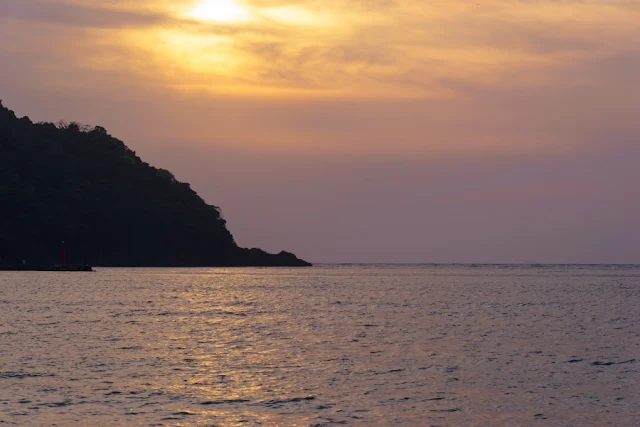 多々良北浜海岸（南房総市）の夕景