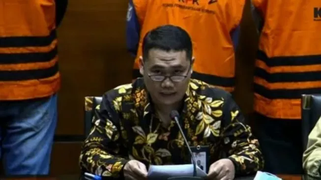 Pimpinan KPK Pecah Suara soal Penggunaan Pasal ke Rafael Alun, Asep Guntur: Perbedaan Itu Hal Wajar!