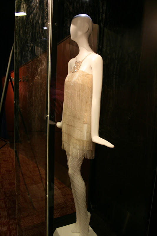 Nine movie costume Kate Hudson's white dress