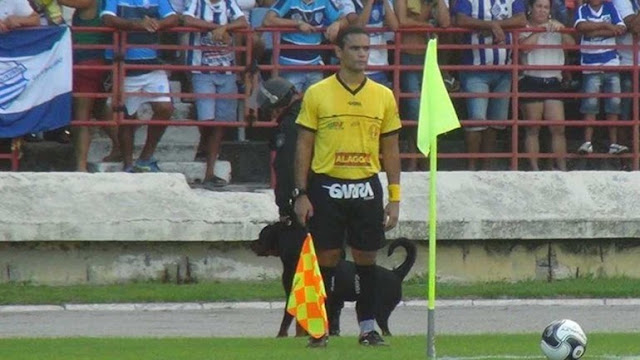 Arbitragem de América x Galicia com Lennon McCartney