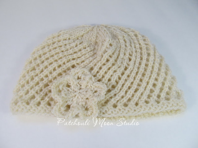 Patchouli Moon Studio: Knit Baby Hats For Charity