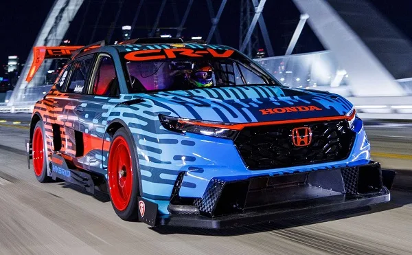 Honda CR-V Hybrid Racer