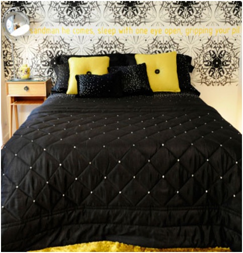 Yellow bedroom loft style, black and white New York Kylie Minogue