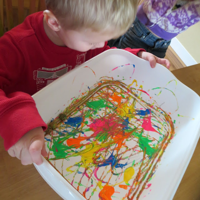 Painting with your little kids doesn't have to be messy and can be a lot of fun!