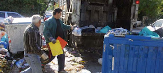 ΟΙ ΔΗΜΑΡΧΟΙ ΔΙΩΧΝΟΥΝ ΣΥΜΒΑΣΙΟΥΧΟΥΣ, Η ΚΥΒΕΡΝΗΣΗ ΤΟΥΣ ΘΕΛΕΙ..