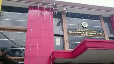 jasa cat gedung, tukang cat gedung, rope accses jogjakarta