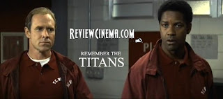 <img src="Remember the Titans.jpg" alt="Remember the Titans Pelatih Yoast dan Pelatih Boone">