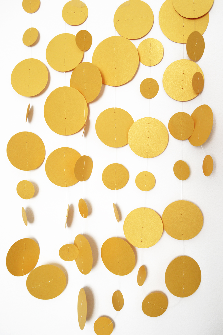 https://www.etsy.com/listing/207608673/gold-garland-in-cardboard-circles?ref=shop_home_active_12