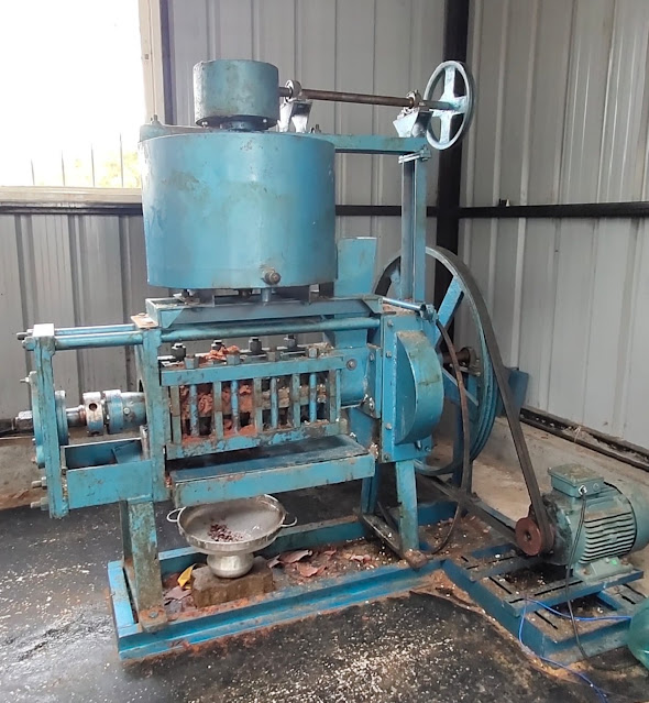 Cold Pressed Oil Machine