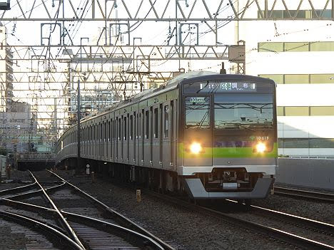 京王電鉄　区間急行　調布行き9　10-300形490F～590F・610F