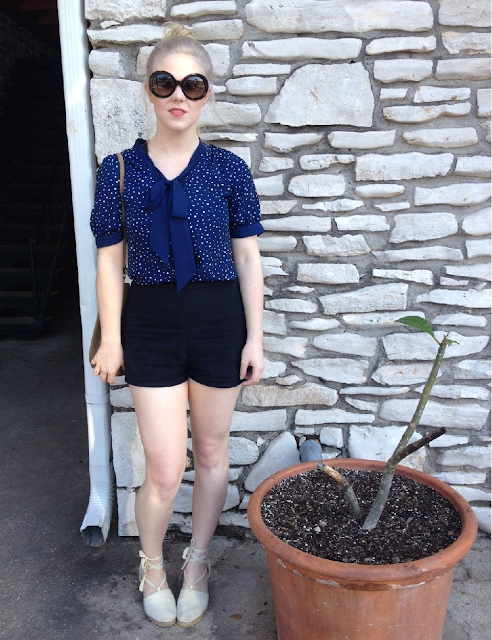 vintage, lookbook, outfit, cobalt blue, polkadots, top bun