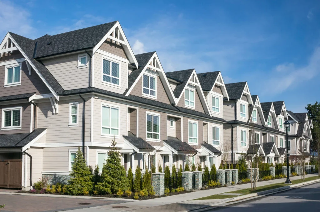 Condominium vs Townhouse vs Single-Family House