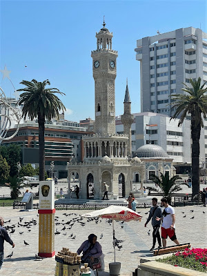 İzmir Clock Tower & Konak Mosque