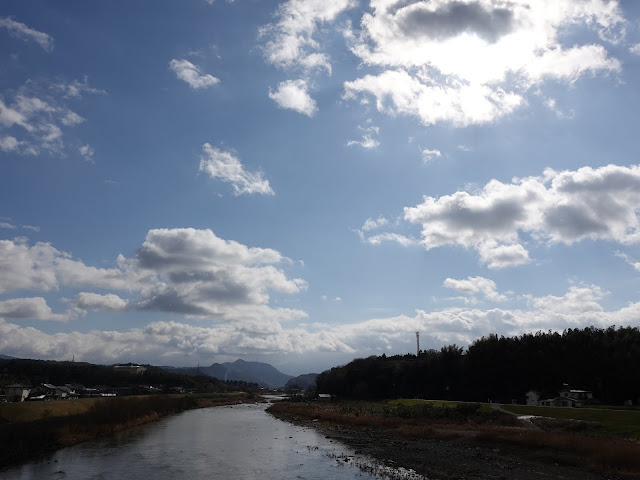鳥取県西伯郡伯耆町吉長　伯耆橋からの日野川の眺望