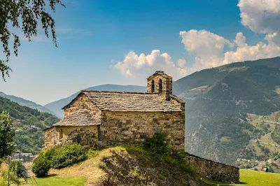 porque se habla catalan en andorra