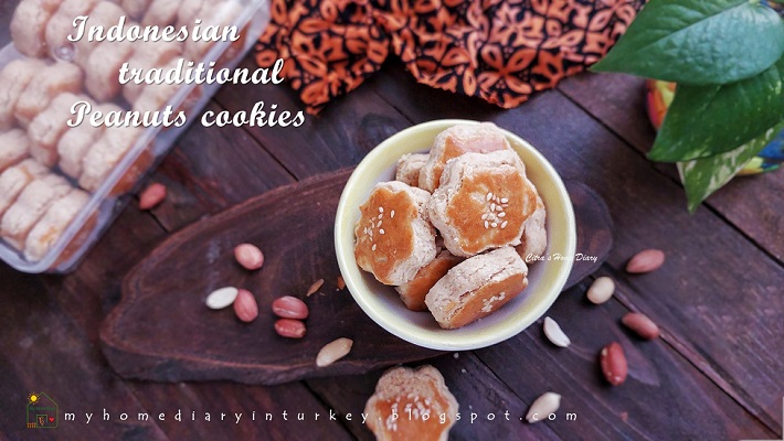 KUE KERING KACANG JADUL / INDONESIAN TRADITIONAL PEANUT COOKIES. Recipe with Video | Citra's Home Diary. #kuekeringkacang #kuekacangjadul #peanutcookies #peanutbuttercookies #citrashomediary #resepkuelebaran #kuelebaran #Indonesianfoodrecipe #Indonesiancookies