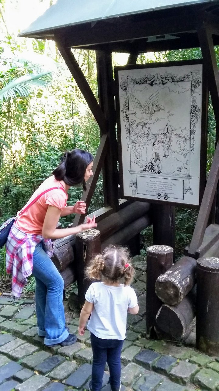 Casa da Bruxa e Trilhas no Bosque Alemão de Curitiba