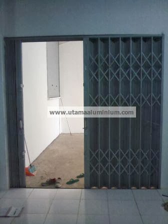 UTAMA ALUMINIUM DAN KACA Folding Gate Harmonika 